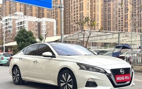 Nissan Altima VI (L34), 2022 год, 2 000 000 рублей, 3 фотография