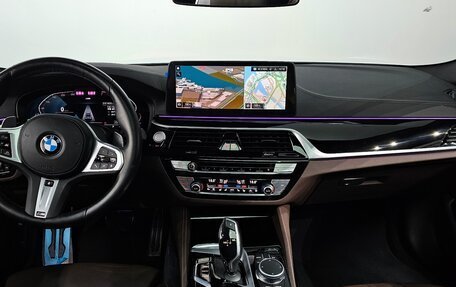 BMW 5 серия, 2021 год, 5 400 000 рублей, 8 фотография