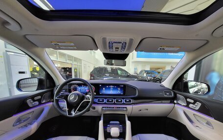Mercedes-Benz GLS, 2023 год, 18 900 000 рублей, 15 фотография