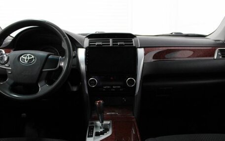 Toyota Camry, 2013 год, 930 000 рублей, 14 фотография