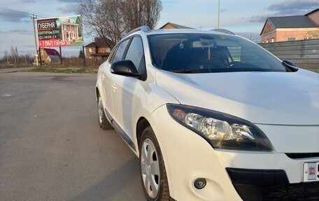 Renault Megane III, 2011 год, 785 000 рублей, 2 фотография