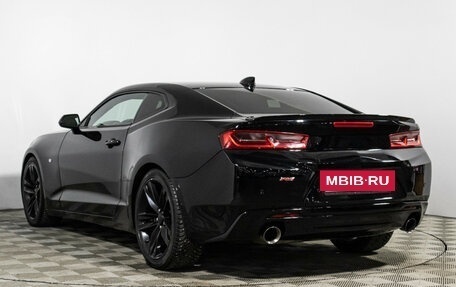 Chevrolet Camaro VI, 2016 год, 2 670 000 рублей, 7 фотография
