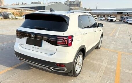 Volkswagen T-Cross I, 2022 год, 1 300 200 рублей, 5 фотография