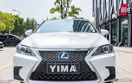 Lexus CT I рестайлинг, 2020 год, 1 930 000 рублей, 2 фотография