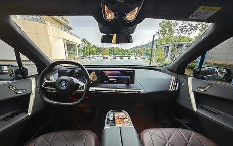 BMW iX, 2022 год, 10 фотография