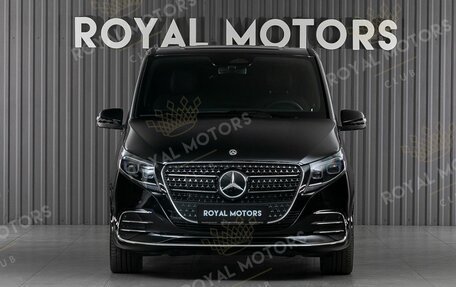 Mercedes-Benz V-Класс, 2024 год, 23 300 000 рублей, 2 фотография