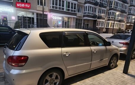 Toyota Ipsum II, 2002 год, 760 000 рублей, 1 фотография
