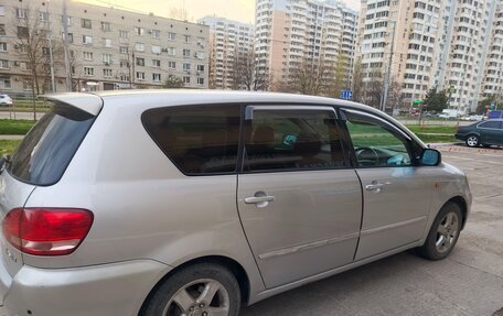 Toyota Ipsum II, 2002 год, 760 000 рублей, 13 фотография