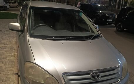 Toyota Ipsum II, 2002 год, 760 000 рублей, 4 фотография