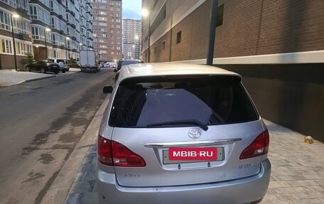 Toyota Ipsum II, 2002 год, 760 000 рублей, 3 фотография