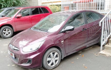 Hyundai Solaris II рестайлинг, 2013 год, 1 150 000 рублей, 2 фотография