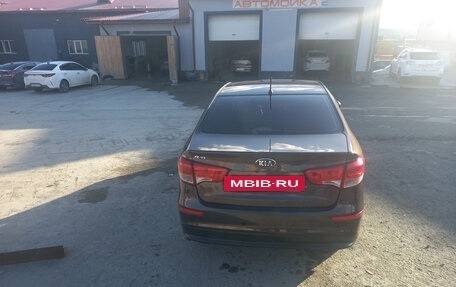 KIA Rio III рестайлинг, 2015 год, 800 000 рублей, 2 фотография