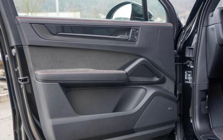Porsche Cayenne III, 2025 год, 28 440 000 рублей, 7 фотография