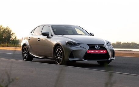 Lexus IS III, 2018 год, 3 350 000 рублей, 2 фотография