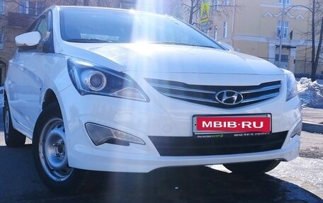 Hyundai Solaris II рестайлинг, 2016 год, 890 000 рублей, 2 фотография