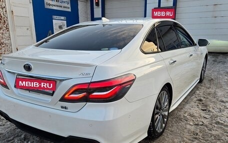 Toyota Crown, 2018 год, 3 550 000 рублей, 3 фотография