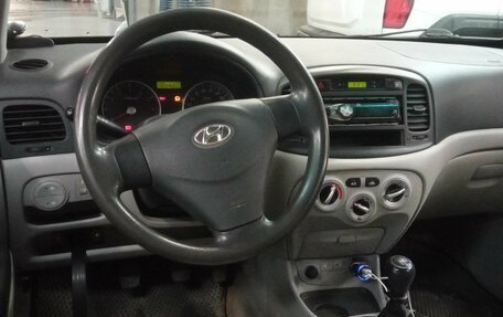 Hyundai Verna II, 2007 год, 381 000 рублей, 5 фотография