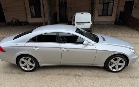 Mercedes-Benz CLS, 2005 год, 1 680 000 рублей, 6 фотография