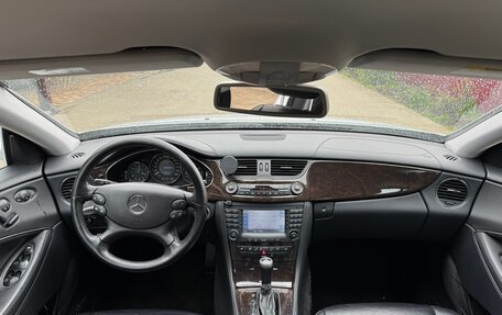 Mercedes-Benz CLS, 2005 год, 1 680 000 рублей, 10 фотография