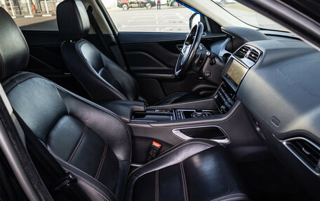 Jaguar F-Pace, 2019 год, 3 150 000 рублей, 12 фотография