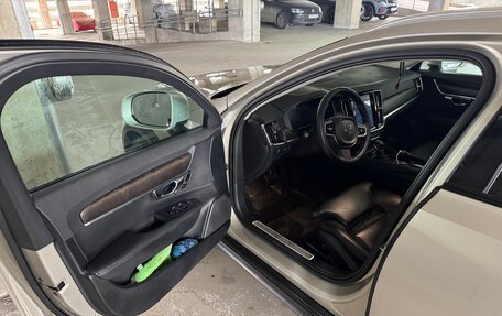 Volvo V90 Cross Country I рестайлинг, 2017 год, 2 450 000 рублей, 7 фотография