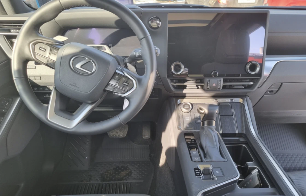 Lexus GX II рестайлинг 2, 2024 год, 15 500 000 рублей, 19 фотография