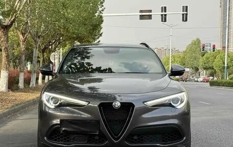 Alfa Romeo Stelvio, 2021 год, 3 820 000 рублей, 2 фотография