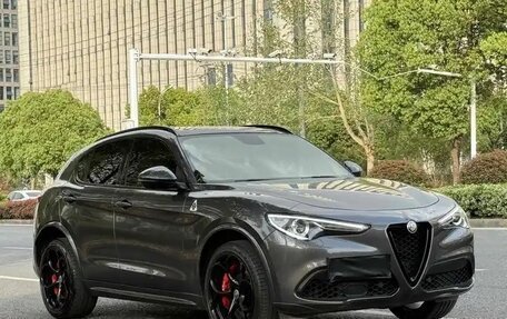 Alfa Romeo Stelvio, 2021 год, 3 820 000 рублей, 3 фотография