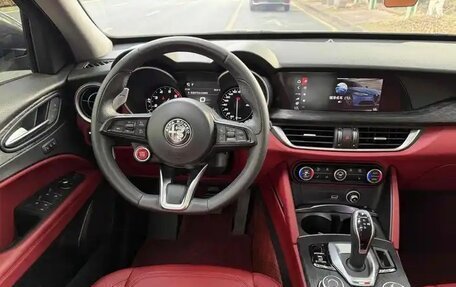 Alfa Romeo Stelvio, 2021 год, 3 820 000 рублей, 9 фотография
