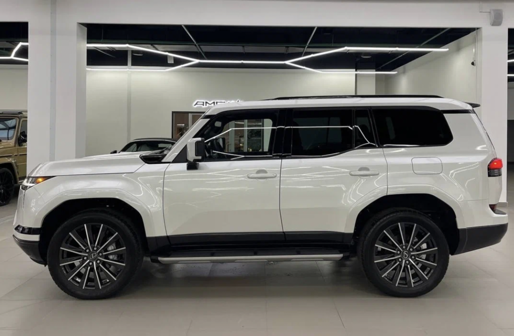 Lexus GX II рестайлинг 2, 2024 год, 15 000 000 рублей, 4 фотография