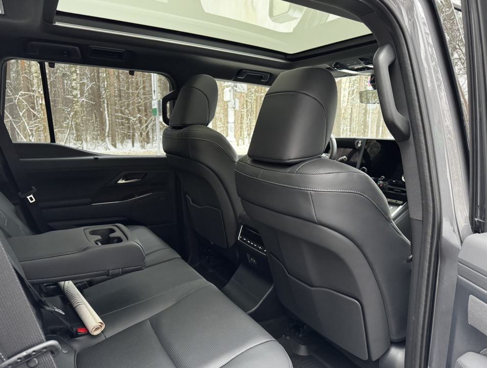 Lexus GX II рестайлинг 2, 2024 год, 15 000 000 рублей, 16 фотография
