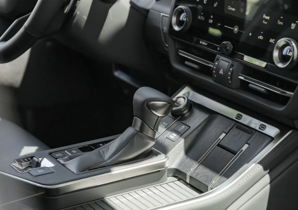 Lexus GX II рестайлинг 2, 2024 год, 15 000 000 рублей, 7 фотография
