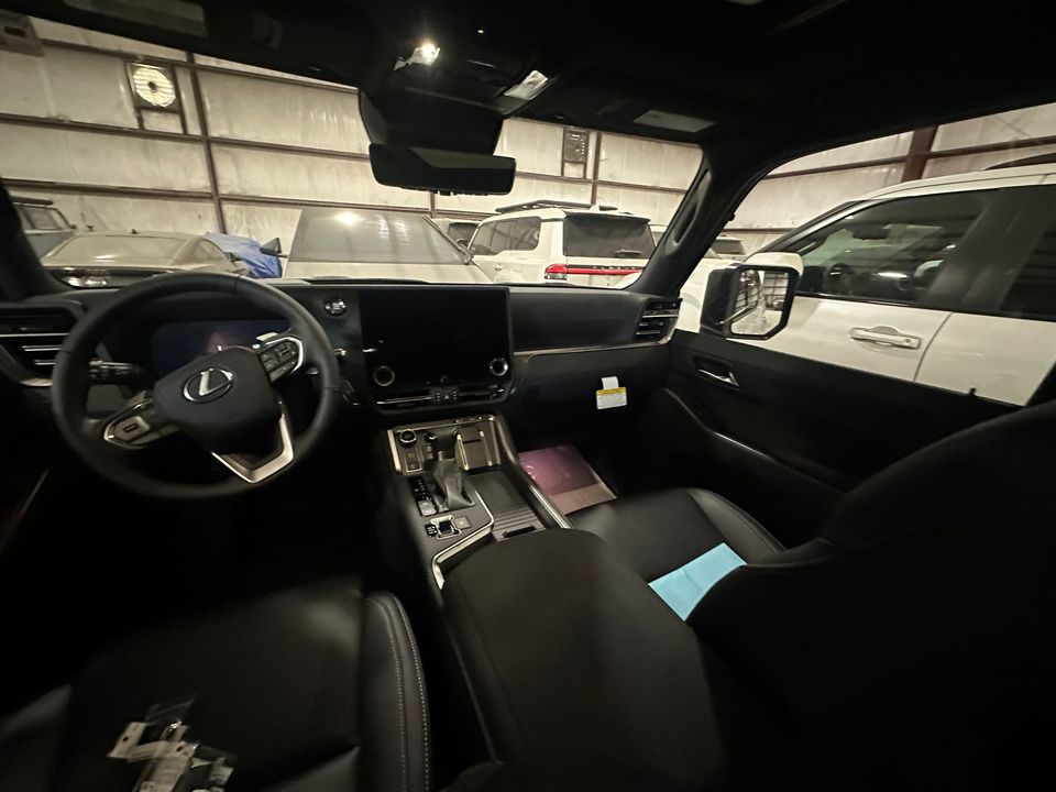 Lexus GX II рестайлинг 2, 2024 год, 15 000 000 рублей, 7 фотография