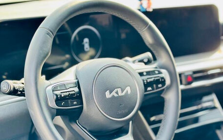 KIA K5, 2021 год, 1 900 000 рублей, 23 фотография