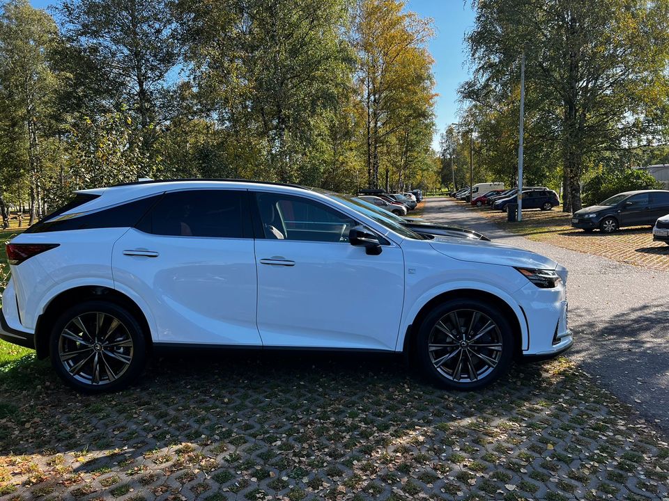 Lexus RX IV рестайлинг, 2024 год, 10 000 000 рублей, 2 фотография