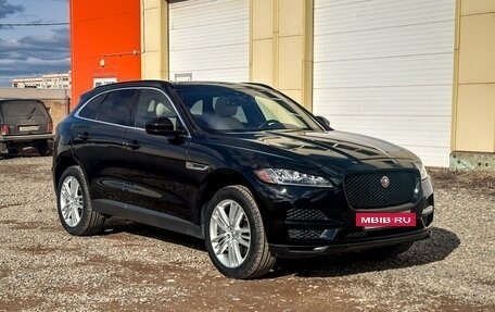 Jaguar F-Pace, 2017 год, 2 590 000 рублей, 2 фотография