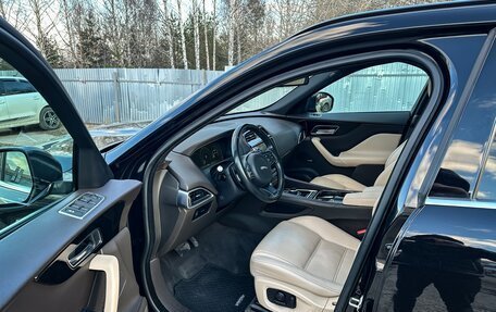 Jaguar F-Pace, 2017 год, 2 590 000 рублей, 13 фотография