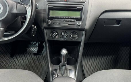 Volkswagen Polo VI (EU Market), 2011 год, 640 000 рублей, 11 фотография