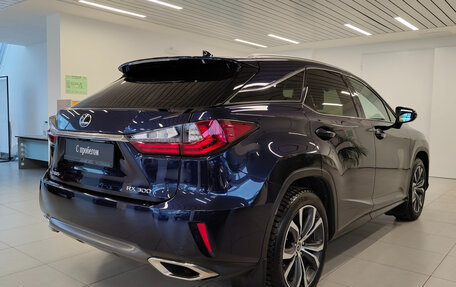 Lexus RX IV рестайлинг, 2017 год, 3 210 000 рублей, 2 фотография