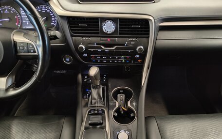 Lexus RX IV рестайлинг, 2017 год, 3 210 000 рублей, 15 фотография