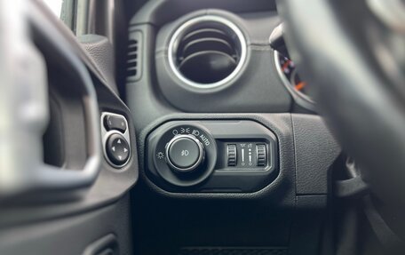 Jeep Wrangler, 2020 год, 2 750 000 рублей, 19 фотография