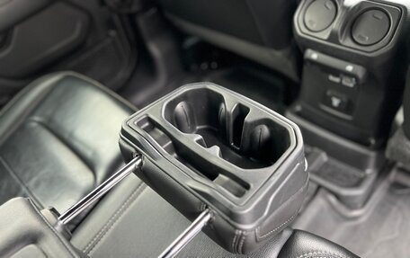 Jeep Wrangler, 2020 год, 2 750 000 рублей, 36 фотография