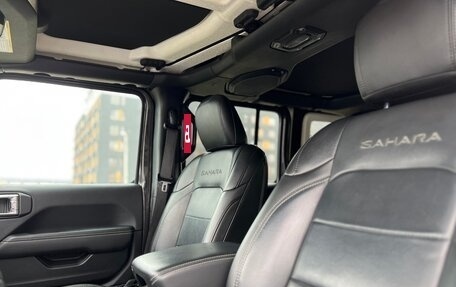 Jeep Wrangler, 2020 год, 2 750 000 рублей, 29 фотография