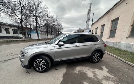 Volkswagen Tiguan II, 2018 год, 2 950 000 рублей, 6 фотография