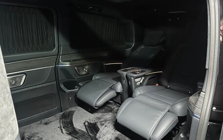 Mercedes-Benz V-Класс, 2024 год, 21 900 000 рублей, 17 фотография