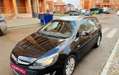 Opel Astra J, 2014 год, 865 000 рублей, 2 фотография