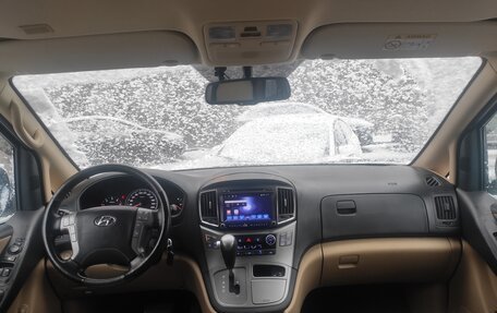 Hyundai H-1 II рестайлинг, 2019 год, 3 250 000 рублей, 5 фотография