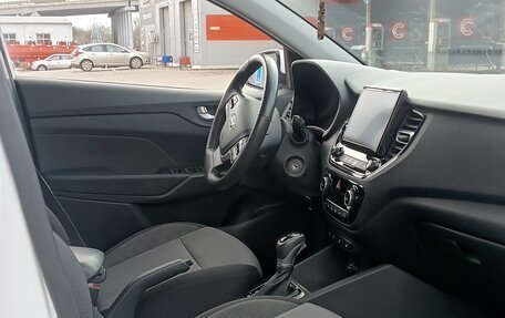 Hyundai Solaris II рестайлинг, 2021 год, 1 650 000 рублей, 5 фотография
