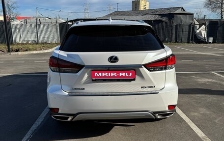 Lexus RX IV рестайлинг, 2021 год, 6 500 000 рублей, 4 фотография