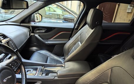 Jaguar F-Pace, 2018 год, 3 600 000 рублей, 6 фотография